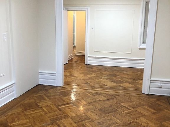 2nd image of 186 Underhill Ave #3