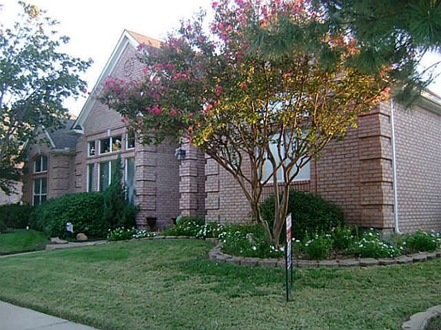 1st image of 639 Lake Park Dr
