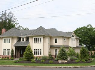 2016 Clark St, Des Moines, IA 50311