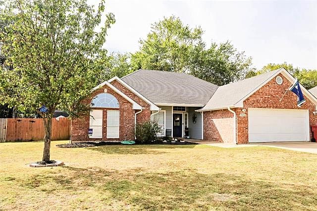 1st image of 5850 Elm Dr