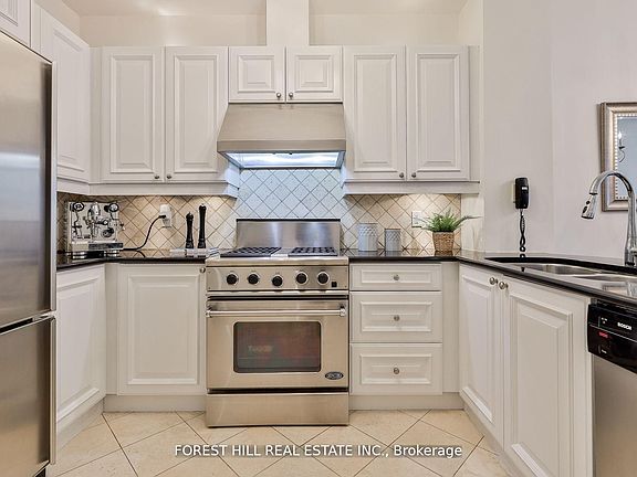 4th image of 99 Avenue Rd #1006