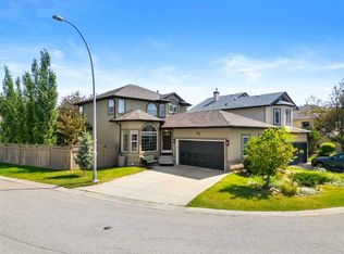 95 S Sierra Nevada Grn SW, Calgary, AB T3H 3R2