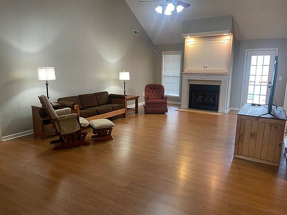 3rd image of 111 Nathan Dr