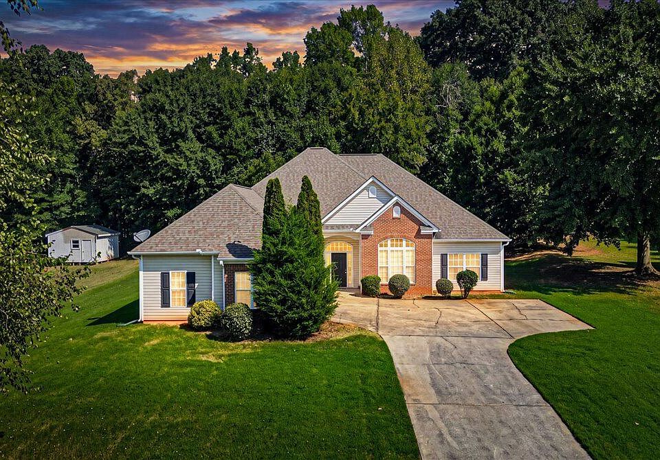 1st image of 150 Stewart Hollow Ln
