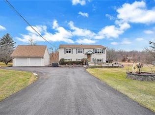 12 Jones Rd, Warwick, NY 10990