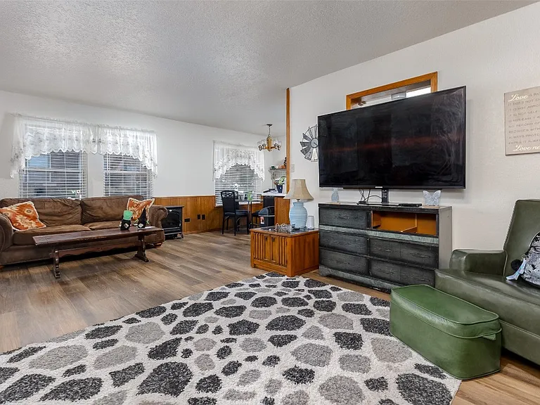 2608 Belknap Ave #2608 — Photo 3