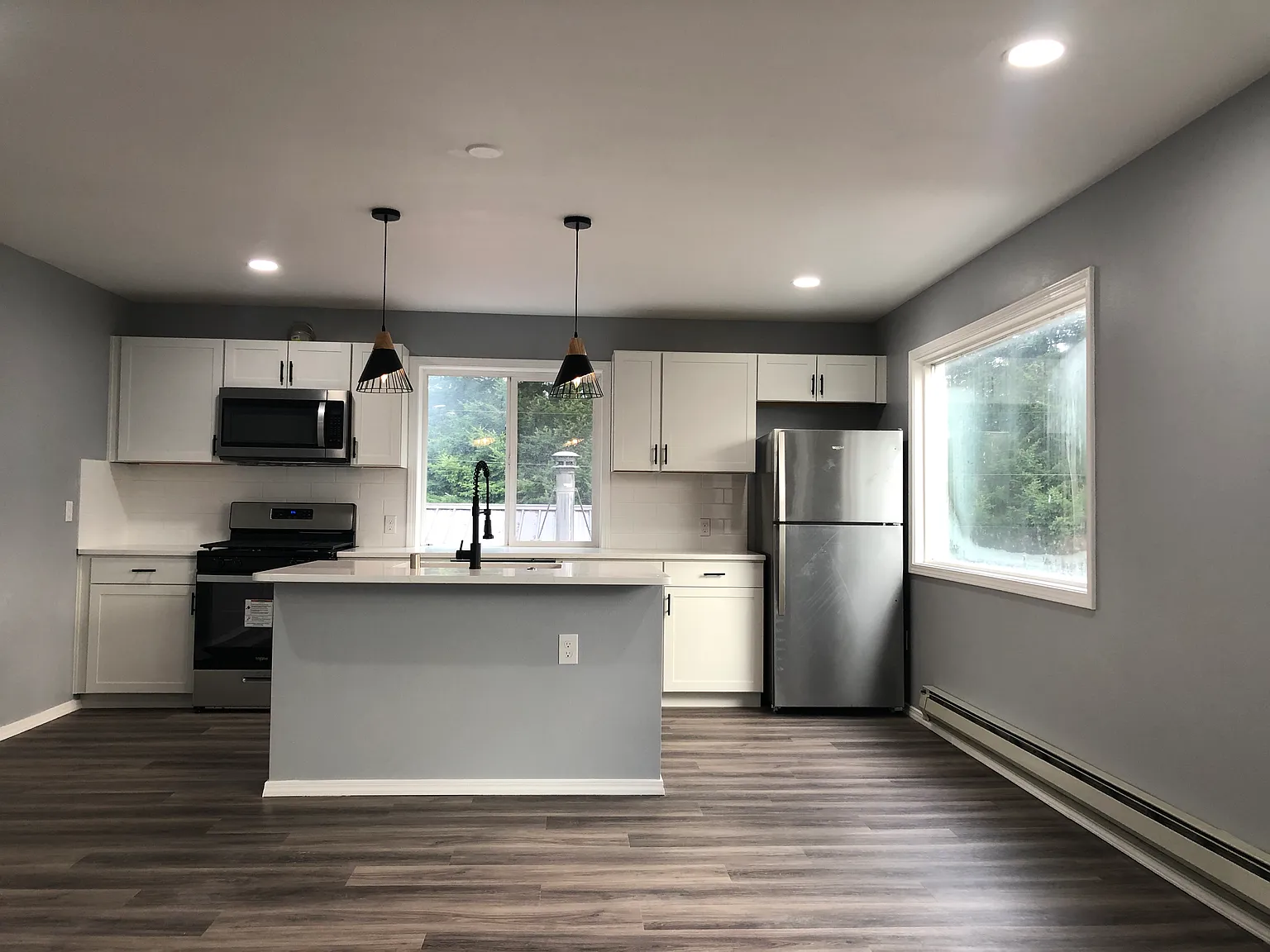 2 bed, $2,000 — Photo 3