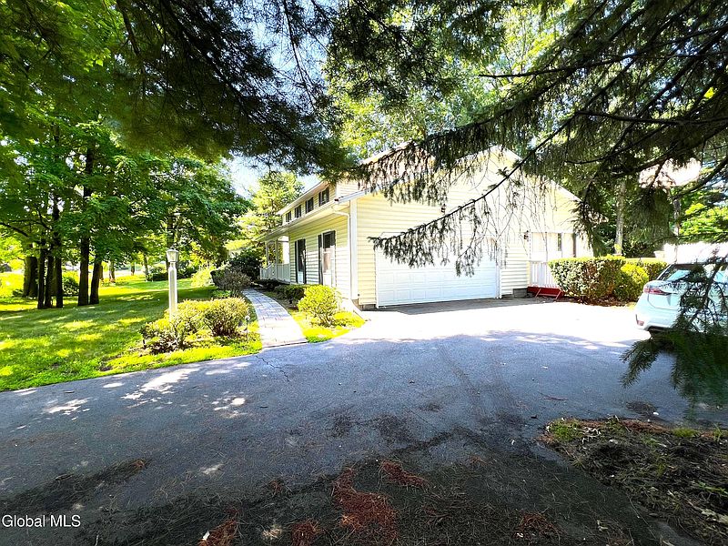 4th image of 7 Woods Way