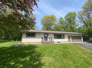 912 248th St #B, Osceola, WI 54020