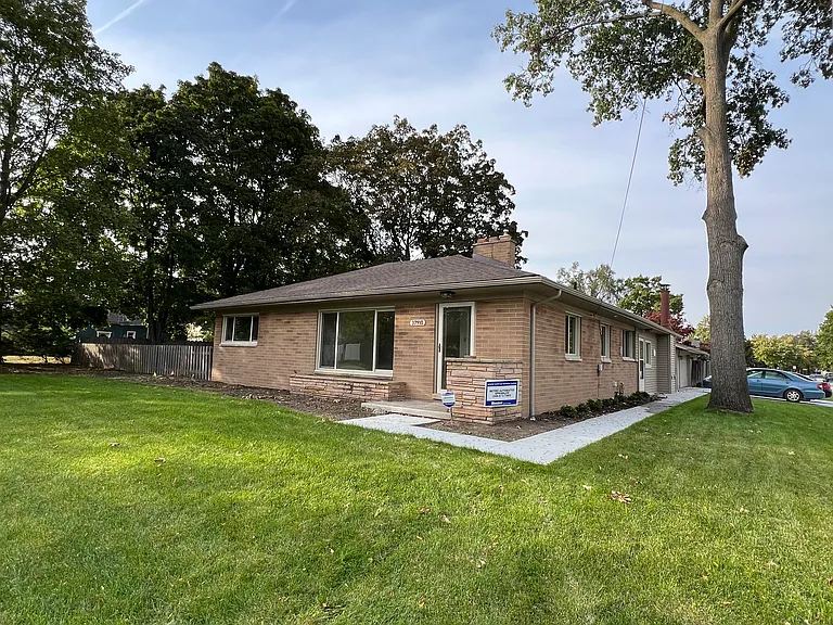 37910 Minton St — Photo 1