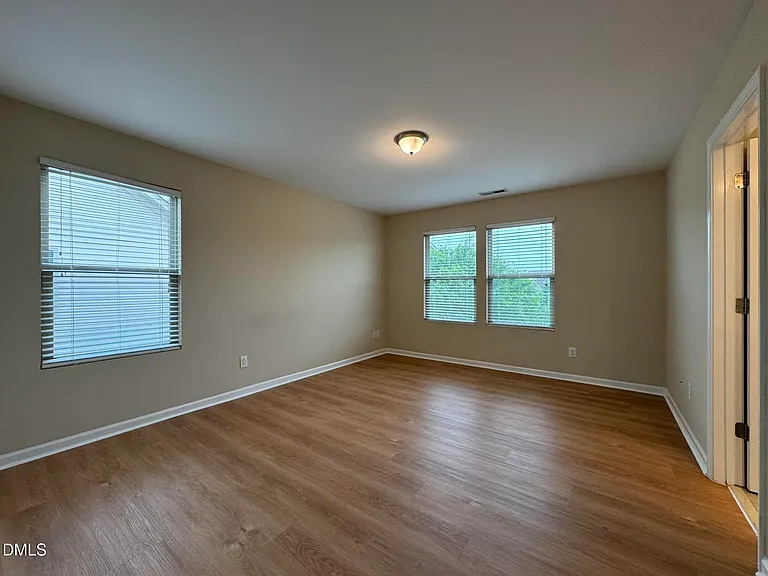 4478 Middletown Dr — Photo 24