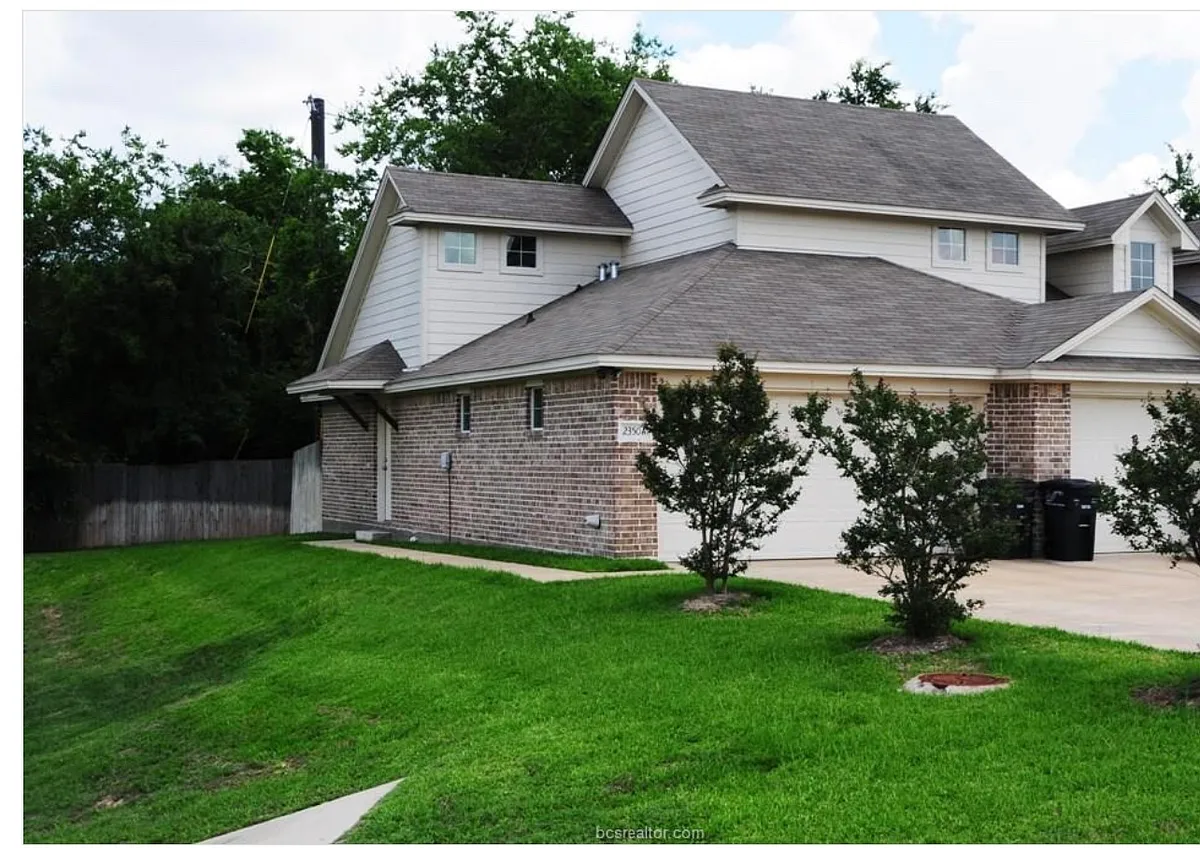Building Photo - 2350 Autumn Chase Loop #D