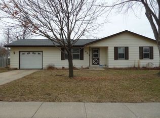 601 NE 6th St, Grimes, IA 50111
