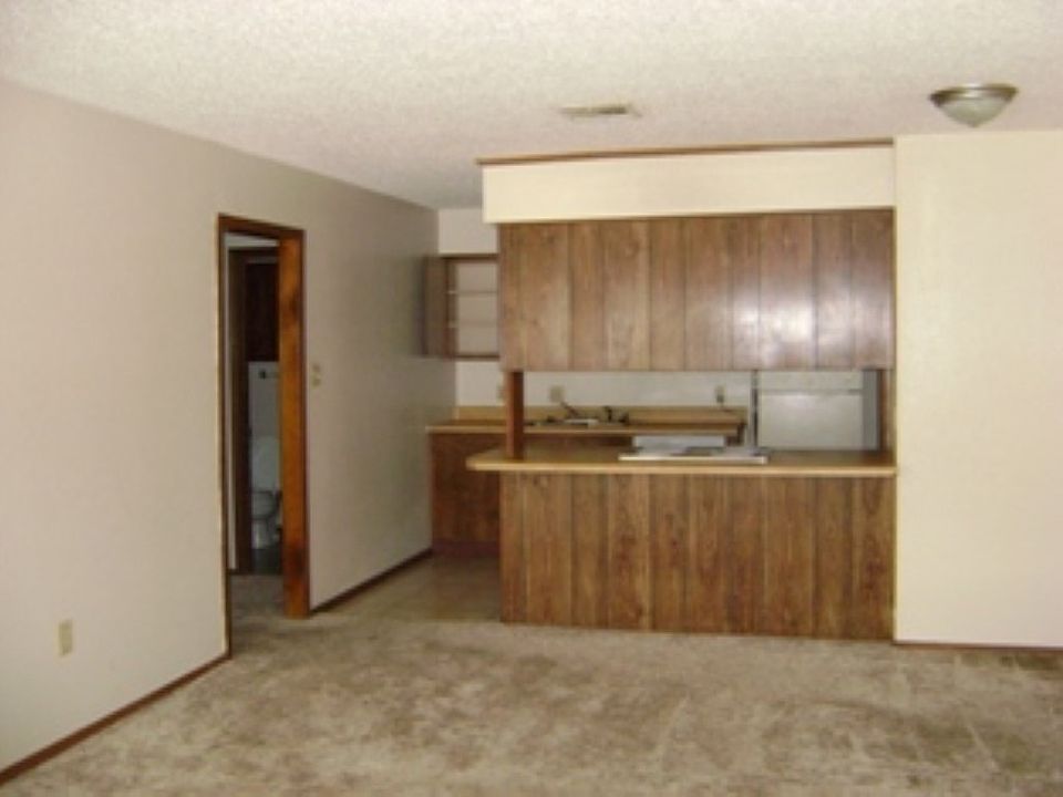 1st image of 2902 NW 46th St APT B