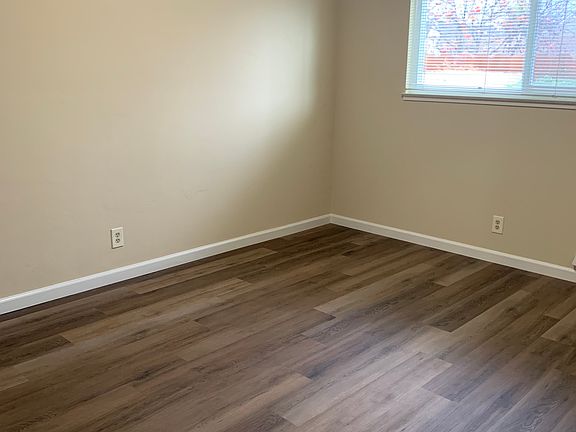 5th image of 1011 Padre Dr