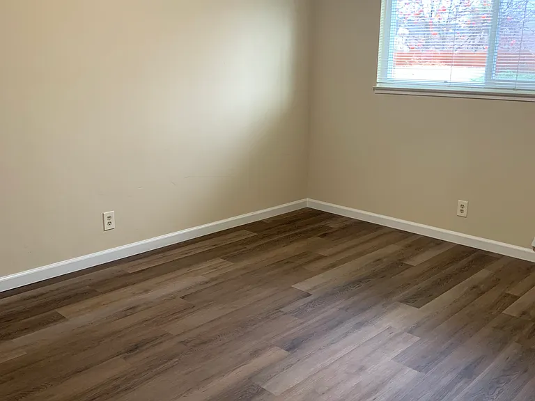 1011 Padre Dr — Photo 6