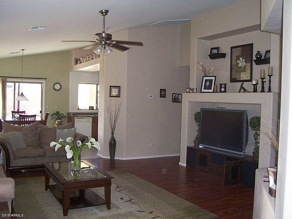 Crown King Family Room