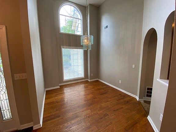 4th image of 2845 Galahad Way SW