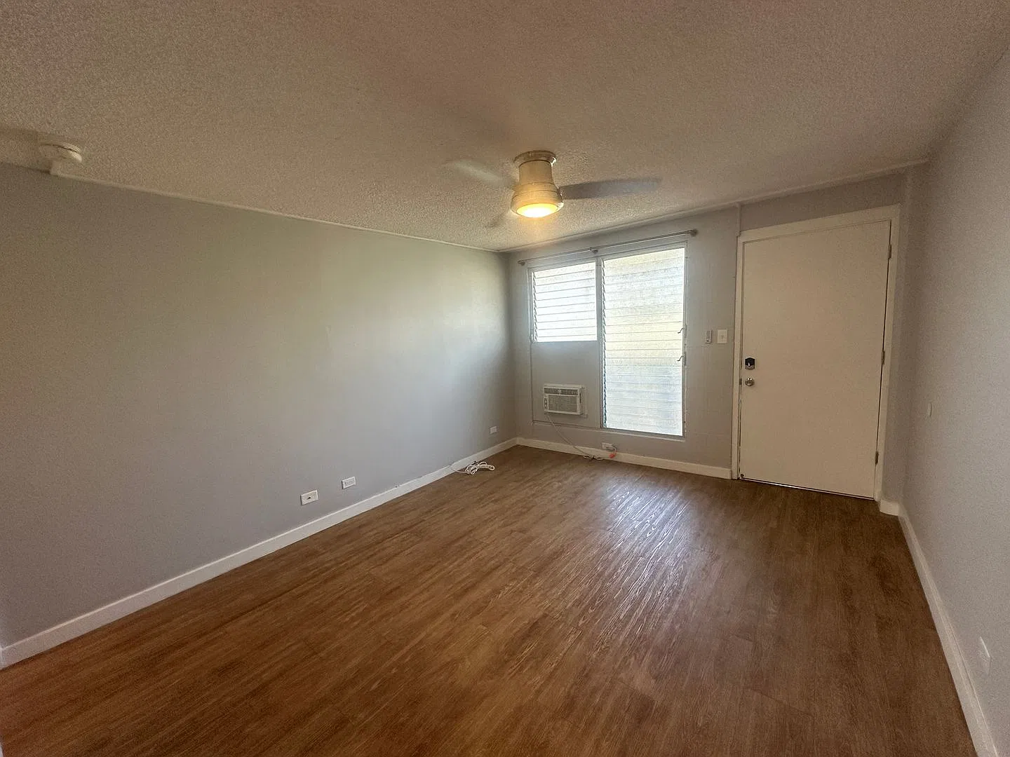 1832 Citron — Photo 2