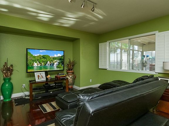 5th image of 4853 Lemat Pl
