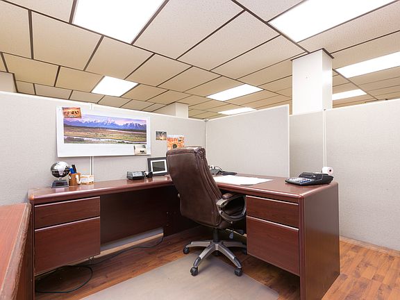 4th image of 720 S Keyser Ave #1