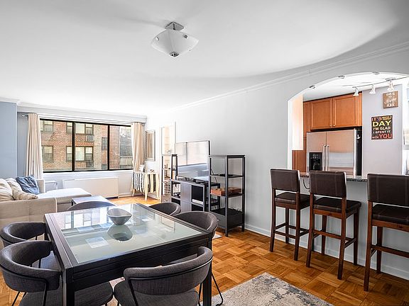 2nd image of 345 E 73rd St APT 2B