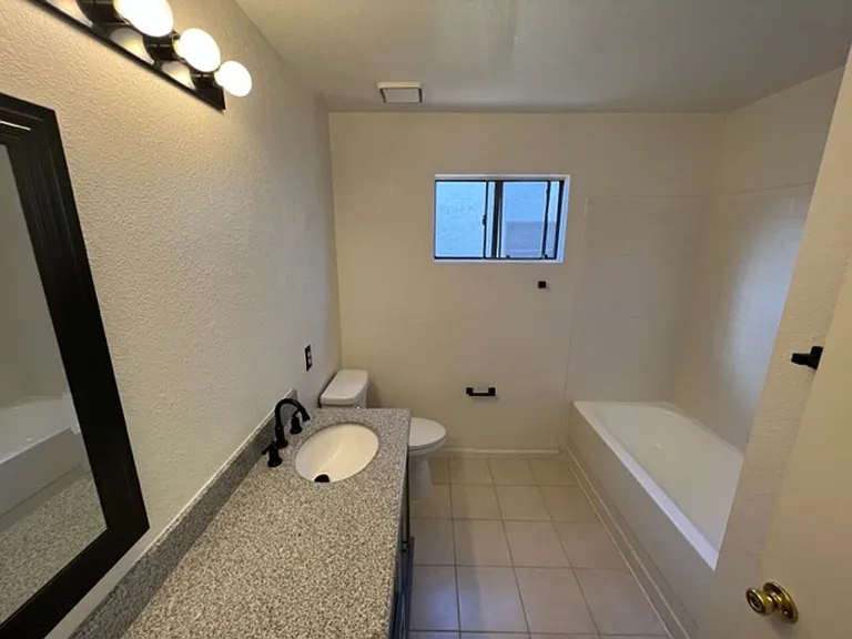 8057 S Carbury Way — Photo 8