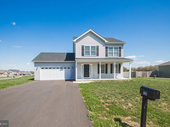 723 Duckwoods Ln, Martinsburg, WV 25403