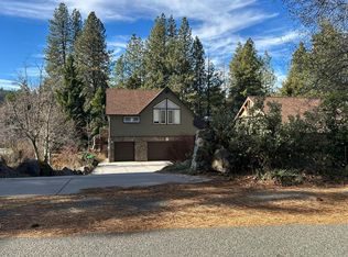 820 Michele Dr, Mount Shasta, CA 96067