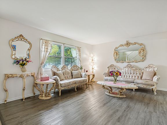 3rd image of 1340 Rock Cove Ct