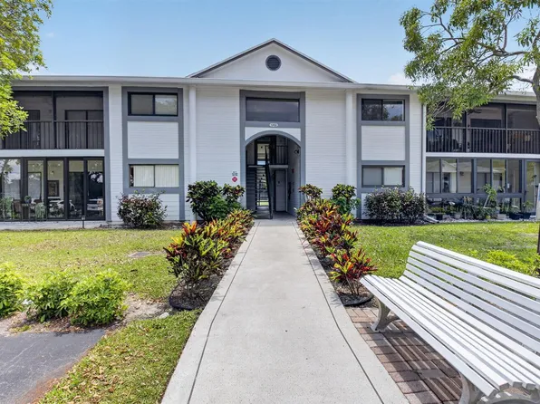 15453 Lakes Of Delray Blvd APT 201, Delray Beach, FL 33484