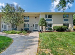 920 17th St APT 34, Moline, IL 61265