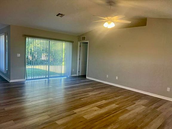 4th image of 1110 El Dorado Blvd N