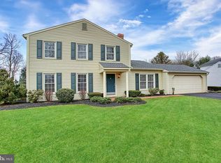 6205 Westover Dr, Mechanicsburg, PA 17050