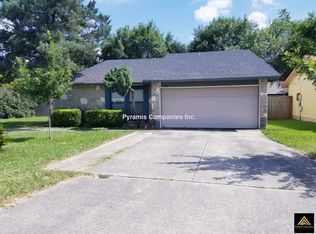 6900 Sunshine Tree Dr, San Antonio, TX 78249