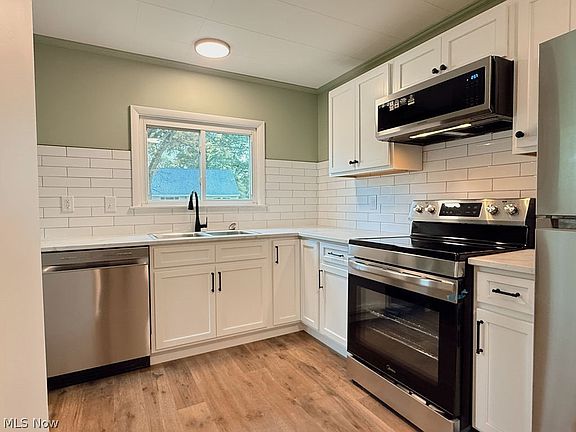 5th image of 3086 Greenfield St NW