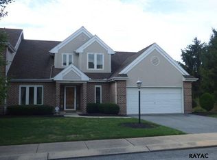 2744 Fairway Dr, York, PA