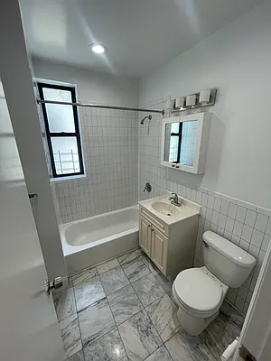 Rented by PMG Real Estate  | media 19