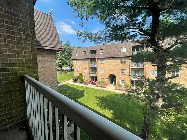 Autumn Ridge Apartments — Photo 122