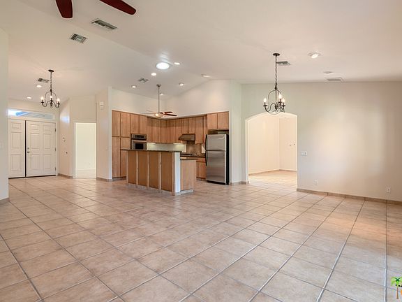 3rd image of 2333 N Farrell Dr