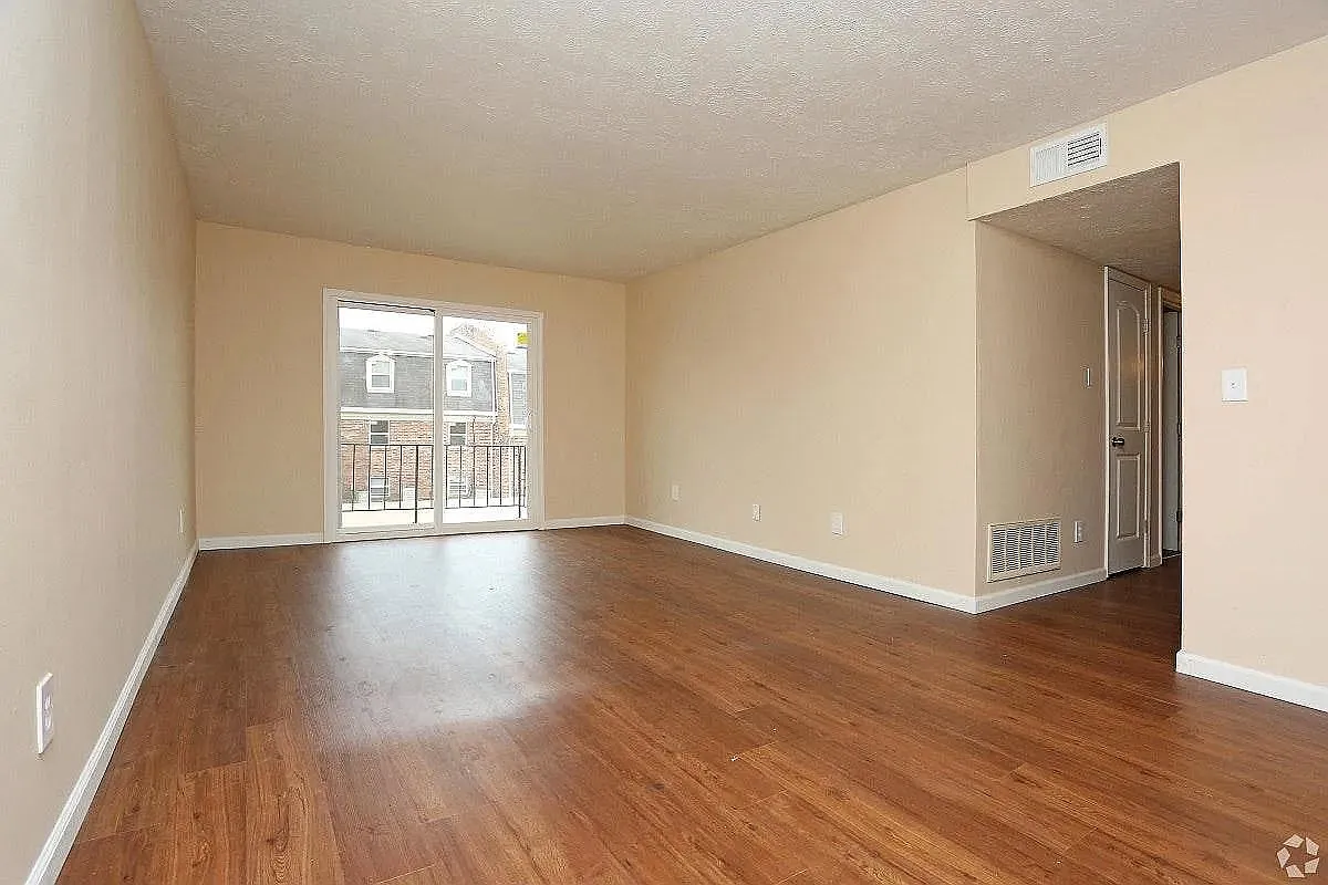 2220 Apartments — Photo 2