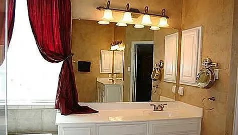 4 bed, 3.5 bath, 3189 sqft, $3,150 — Photo 4