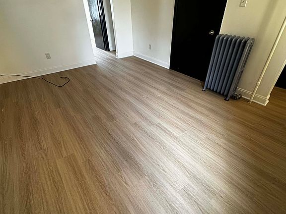 5th image of 123 Chestnut St APT 2