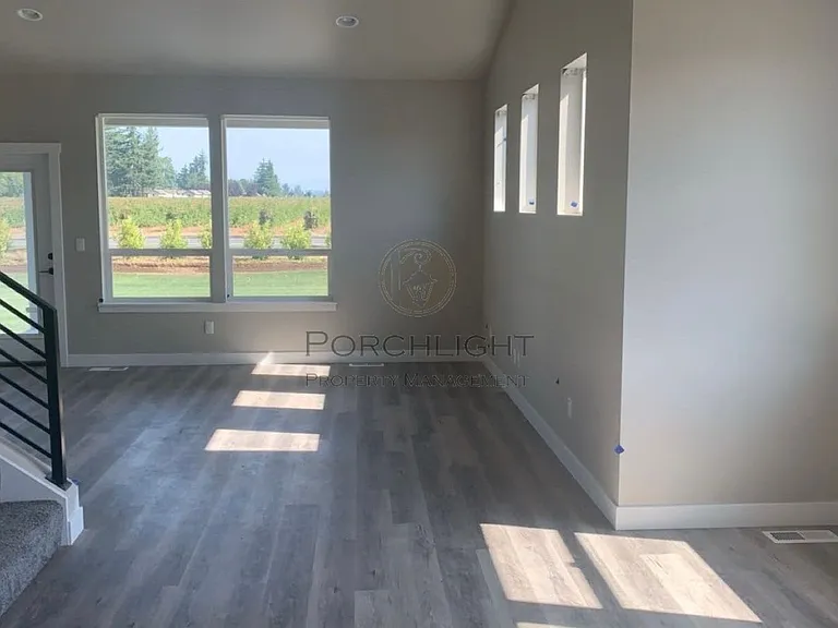 2226 Berryman Loop — Photo 8