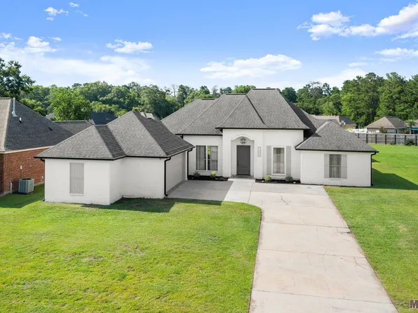 12653 Three Lakes Dr, Walker, LA 70785
