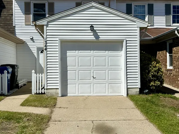 1344 Hafford Rd, Virginia Beach, VA 23464