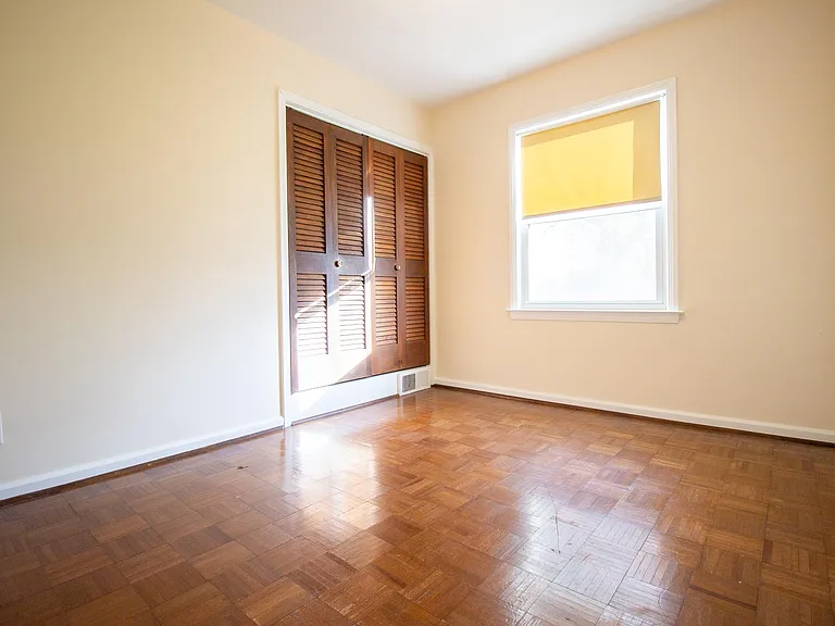 1666 Beverly St — Photo 15