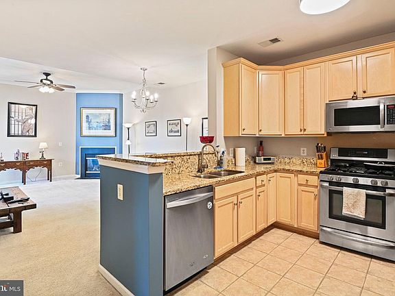 4th image of 3830 Lightfoot St Unit 425