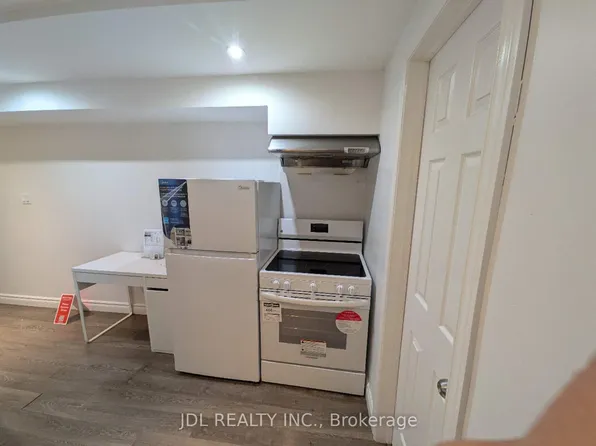 727 Caboto Trl, Markham, ON L3R 5W4