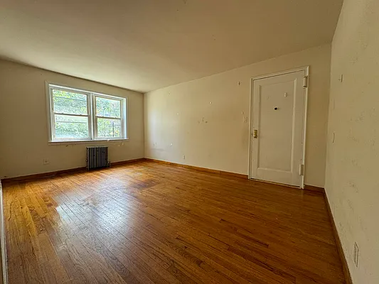 Rented by Hillel Realty Group | media 7